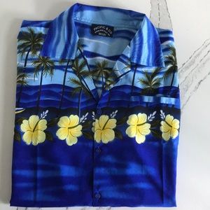 Pacific & Co. button down soft wash Hawaiian shirt men’s size S.